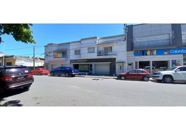 CASA FRENTE A LA PLAZA LIBERTAD